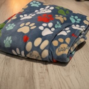 The Big One Cozy Paw Print Dog Blanket - Multicolor (EUC)